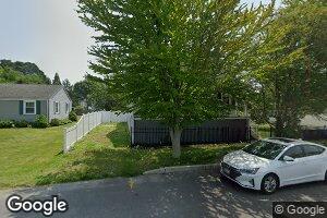 38 Collins St, Bristol, RI 02809