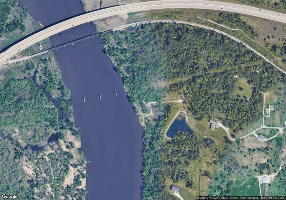 7201 Greenbranch Ln, Cedar Rapids, IA 52411 - photo 1