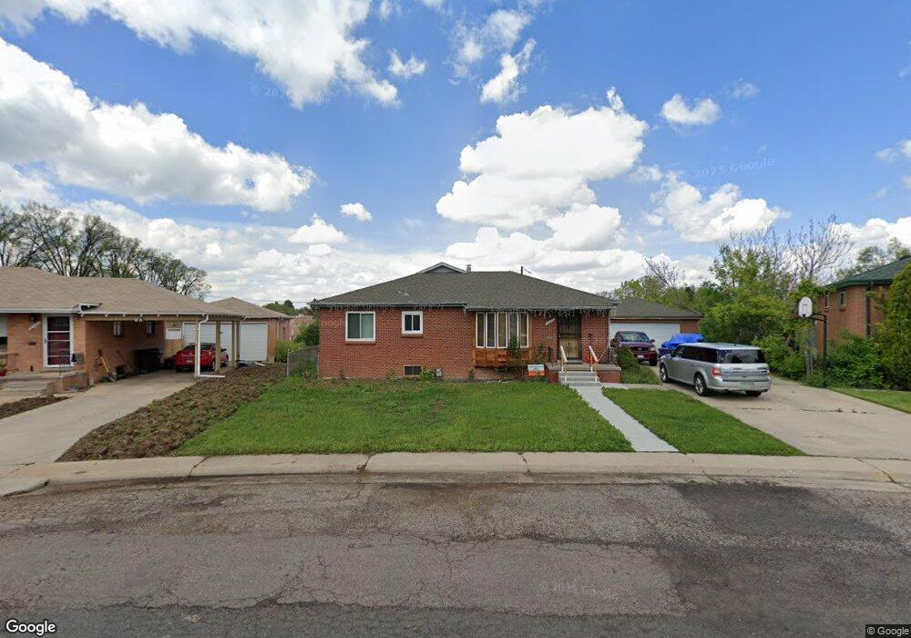 2566 S Uno Way, Denver, CO 80219 - photo 1