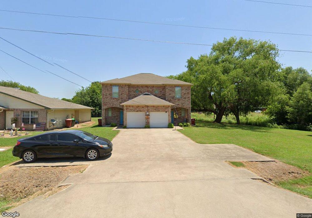 1600 Franklin Ave unit 1602, Bonham, TX 75418 - photo 1