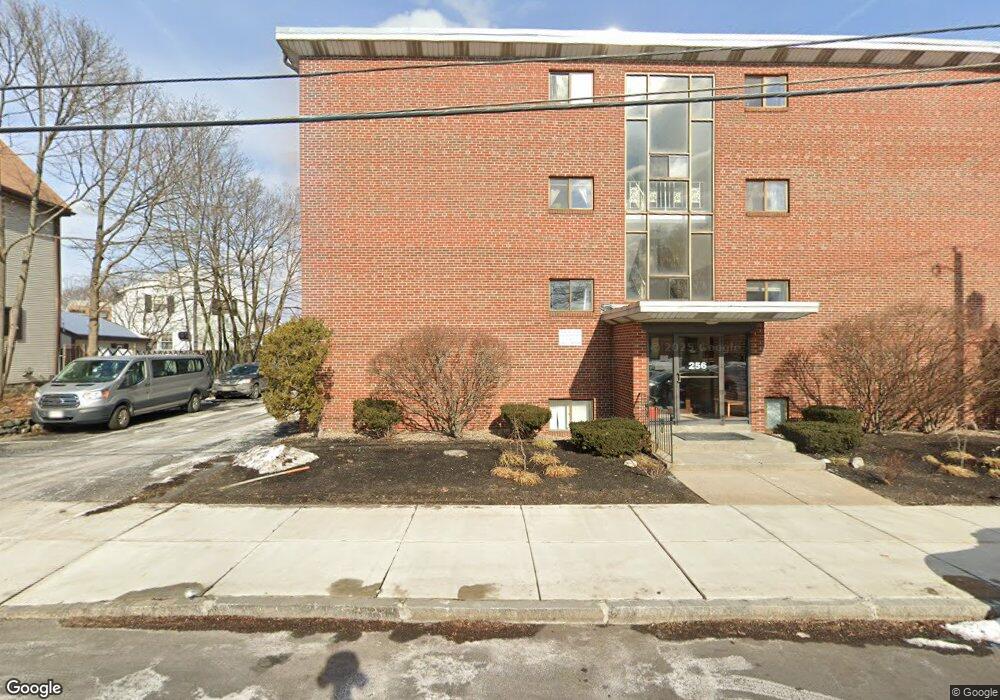 256 Shute St unit 27, Everett, MA 02149 - photo 1