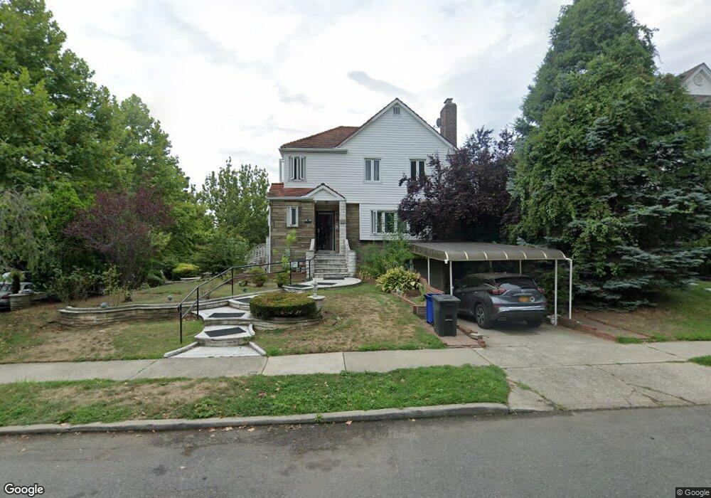 7236 136th St, Flushing, NY 11367 - photo 1