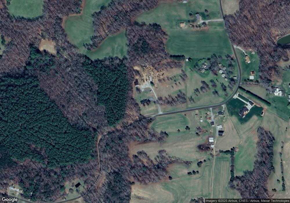 660 Pisgah Ridge Cir, Hiddenite, NC 28636 - photo 1