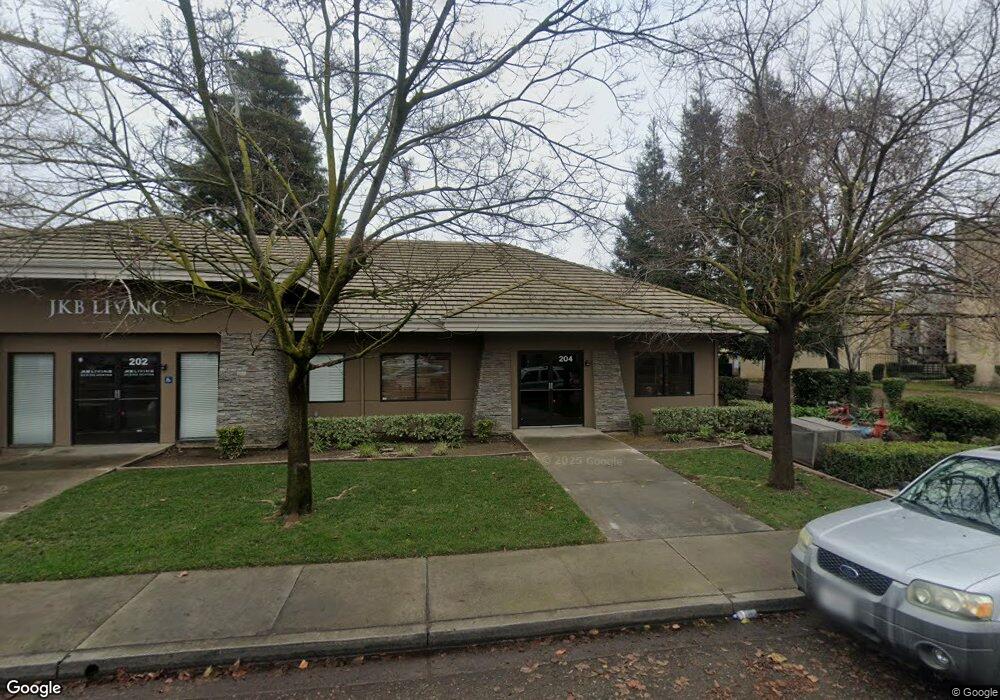 204 Tampa St, Turlock, CA 95382 - photo 1