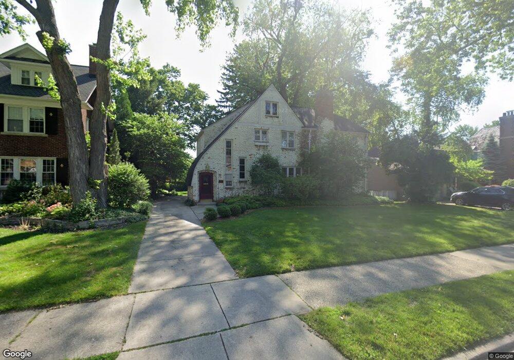 912 Bedford Rd, Grosse Pointe Park, MI 48230 - photo 1