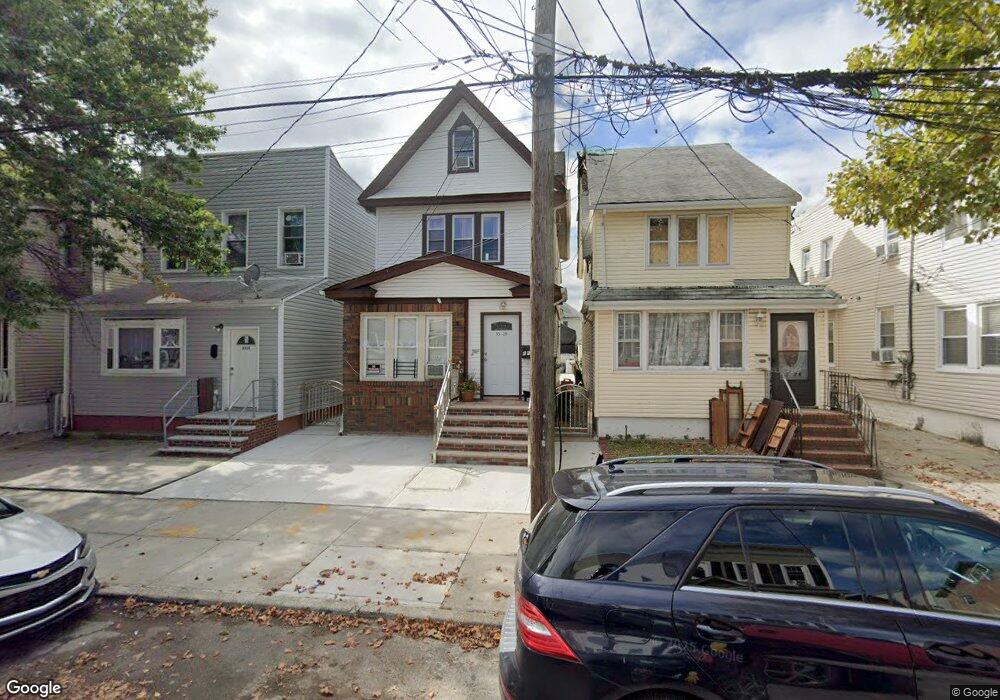 9528 110th St, South Richmond Hill, NY 11419 - photo 1