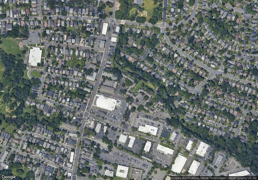 16 Lakeside Dr unit A, Millburn, NJ 07041 - photo 1