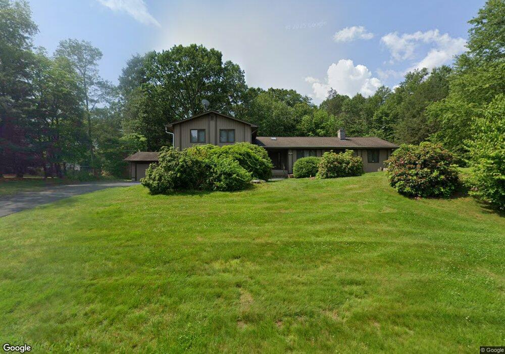 634 Aspen Ln, Orange, CT 06477 - photo 1