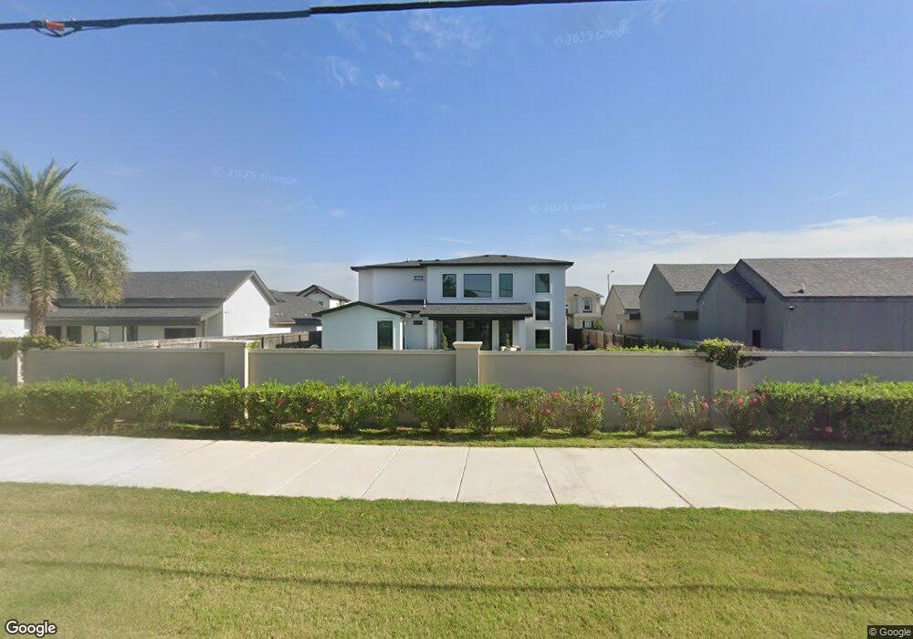 1612 Saint Claire Ave, Edinburg, TX 78539 - photo 1