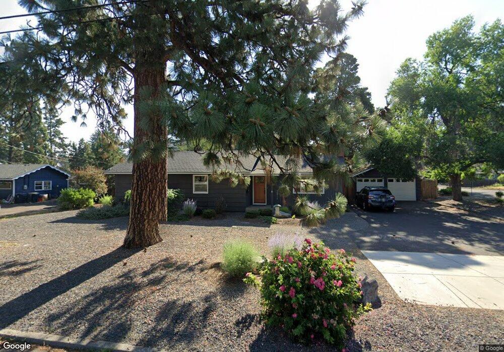 812 NE 8th St, Bend, OR 97701 - photo 1