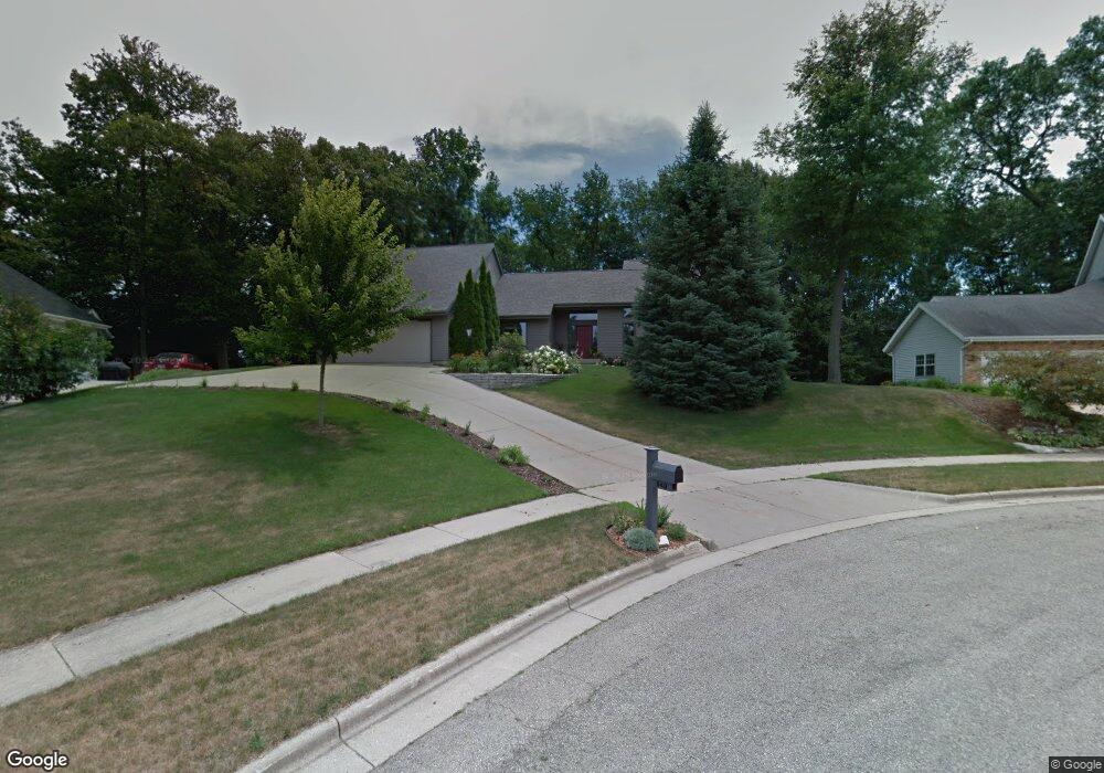 940 Timber Ridge Dr, Oregon, WI 53575 - photo 1