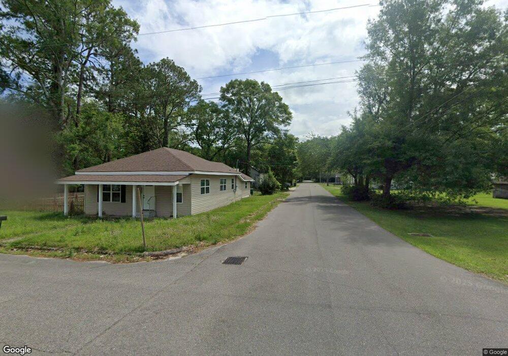 201 N Steele Ave, Picayune, MS 39466 - photo 1