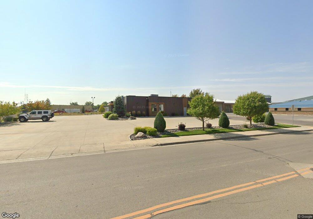 621 26th St W, Williston, ND 58801 - photo 1