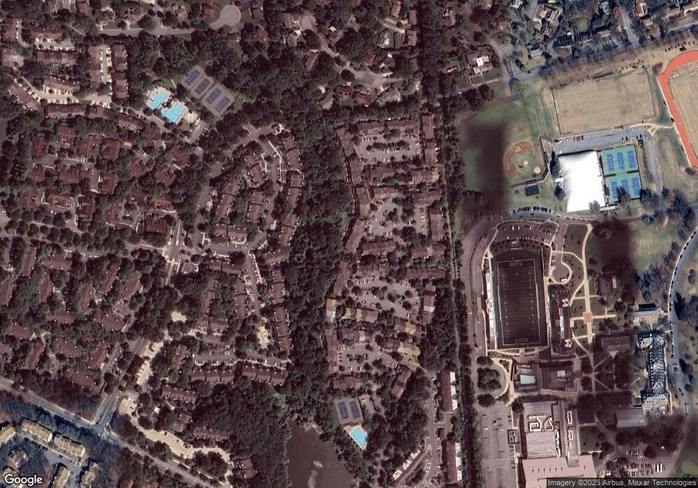 10816 Brewer House Rd, Rockville, MD 20852 - photo 1