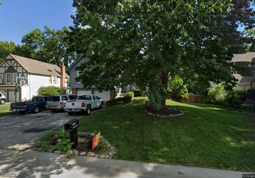 10421 W 50th Place, Shawnee, KS 66203 - photo 1