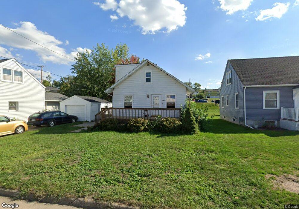 129 19th Ave SW, Cedar Rapids, IA 52404 - photo 1