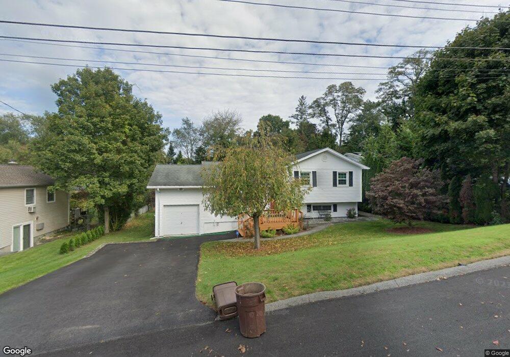 6 Hampton Place, Cortlandt Manor, NY 10567 - photo 1