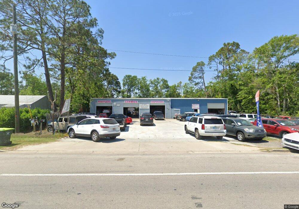 1215 N Peterson Ave, Douglas, GA 31533 - photo 1