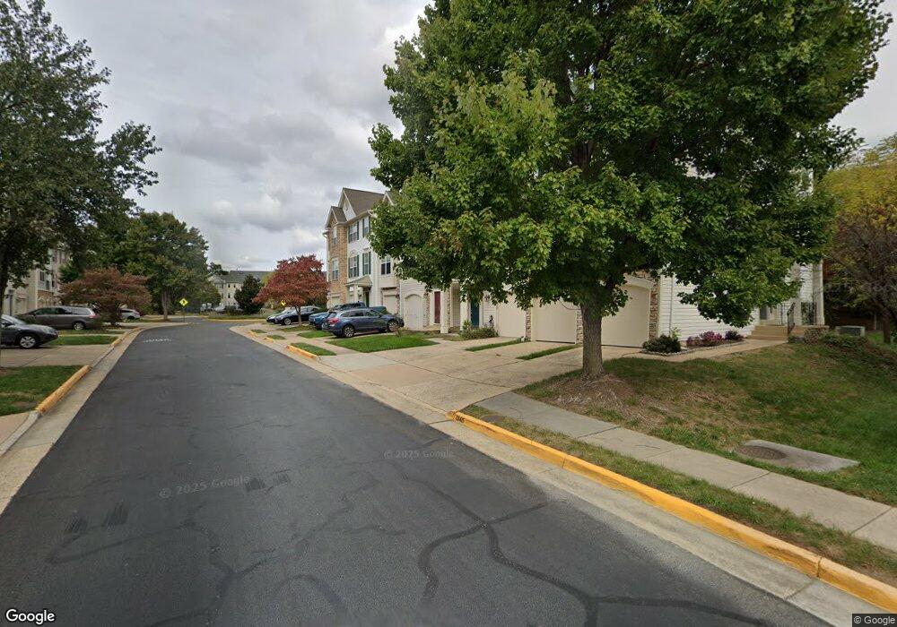 13407 Burrough Farm Dr, Herndon, VA 20171 - photo 1