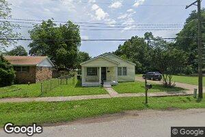 208 N 1st St, Steele, MO 63877