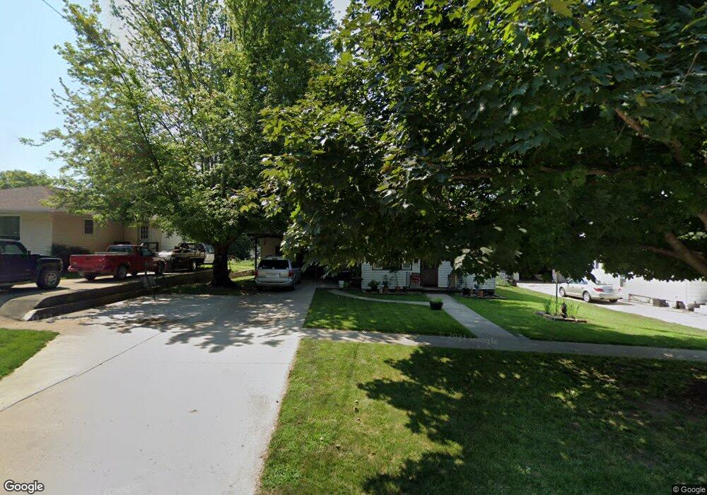 504 W Summit Ave, Shenandoah, IA 51601 - photo 1