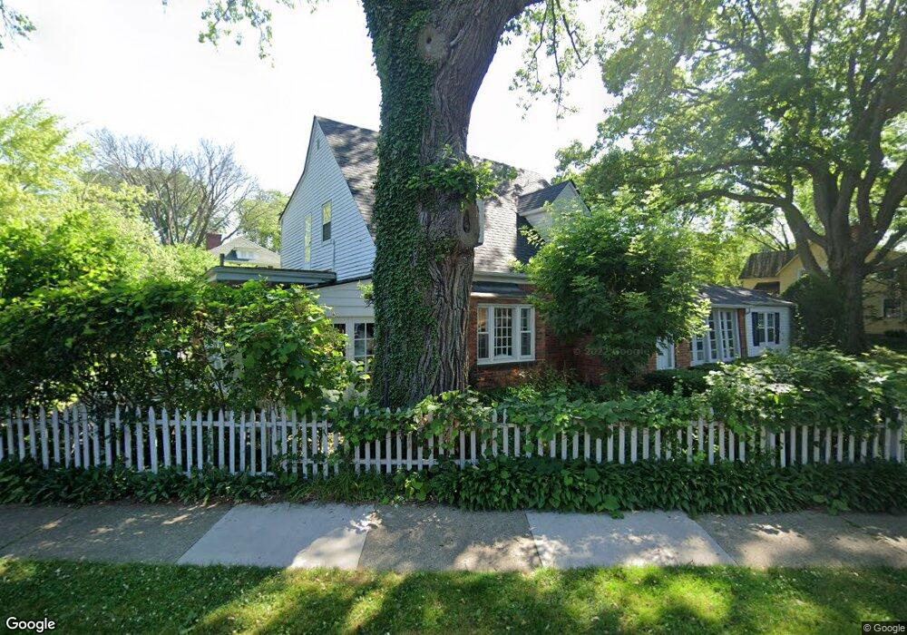 230 Mcmillan Rd, Grosse Pointe Farms, MI 48236 - photo 1