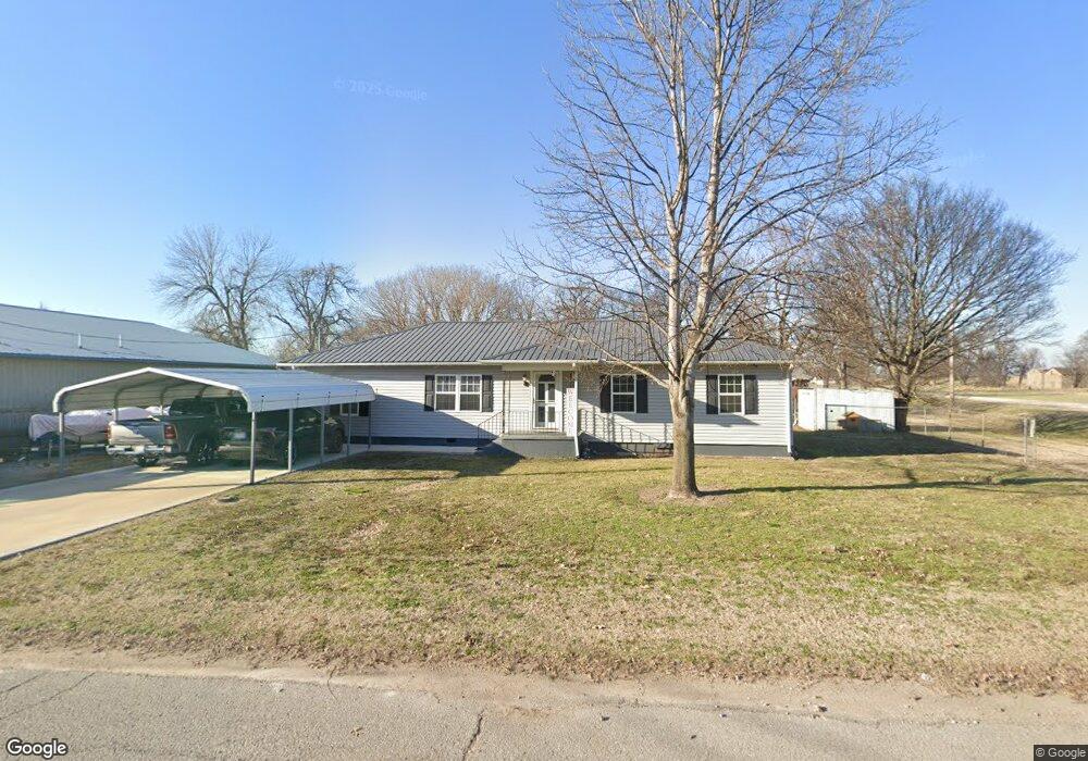 305 Mill St, New Madrid, MO 63869 - photo 1