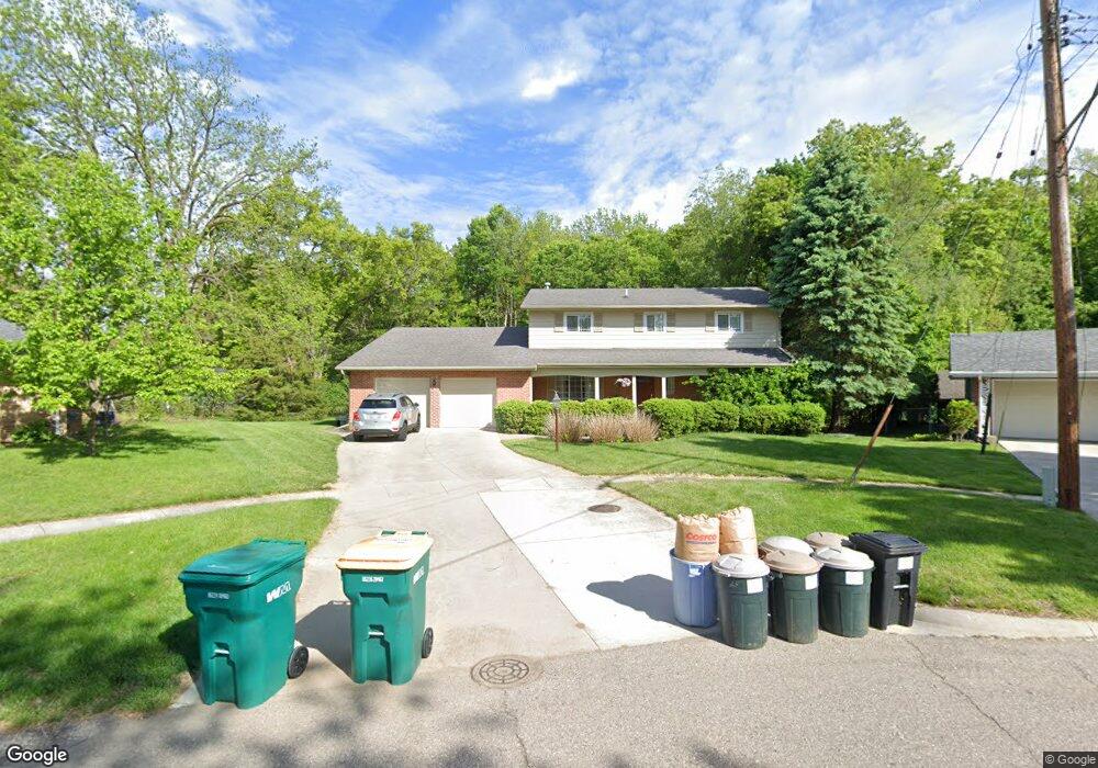 321 Crescent Place, Flushing, MI 48433 - photo 1