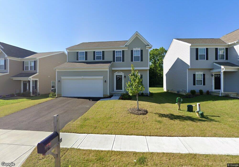 5775 Mouzon Dr, Columbus, OH 43232 - photo 1