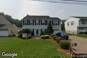 28 Gloucester Rd, Parsippany, NJ 07054