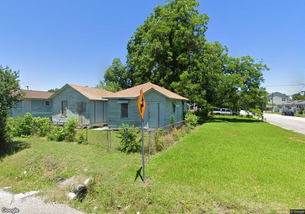 227 E 32nd St, Houston, TX 77018 - photo 1