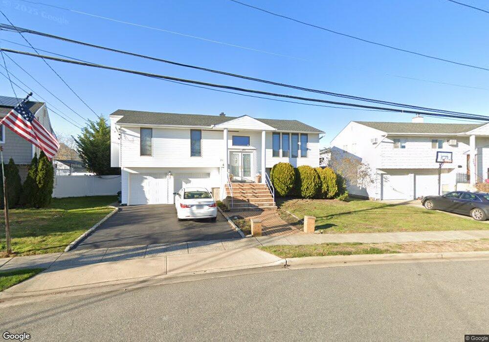 3672 Illona Ln, Oceanside, NY 11572 - photo 1