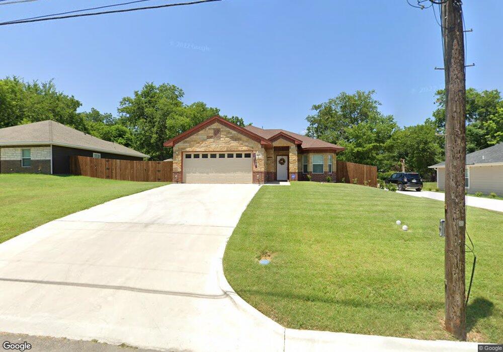 817 E 5th St, Bonham, TX 75418 - photo 1