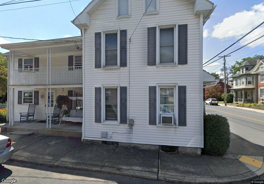 54 N Broad St, Waynesboro, PA 17268 - photo 1