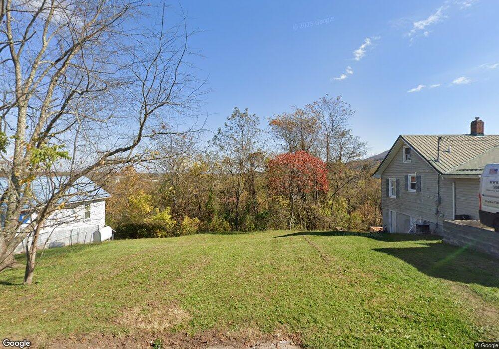 143 Bertha St, Pulaski, VA 24301 - photo 1