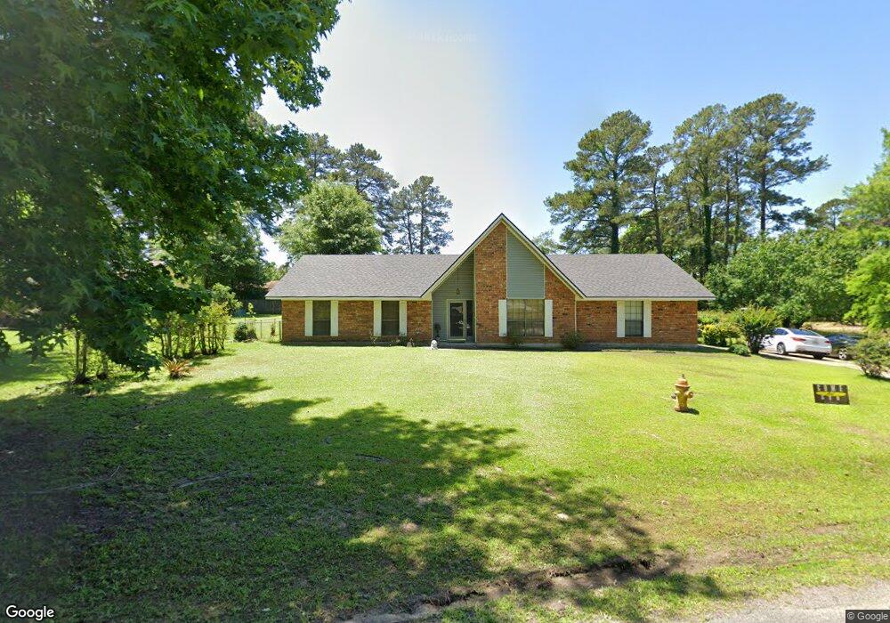 680 Fairhaven Dr, Pineville, LA 71360 - photo 1
