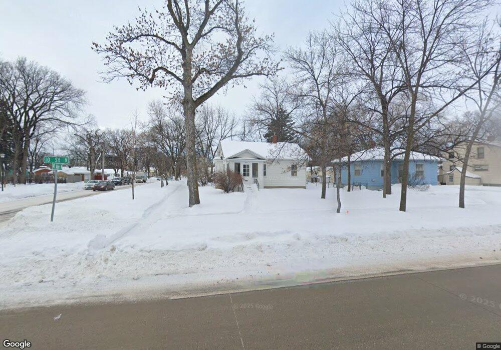 1402 10th St N, Fargo, ND 58102 - photo 1