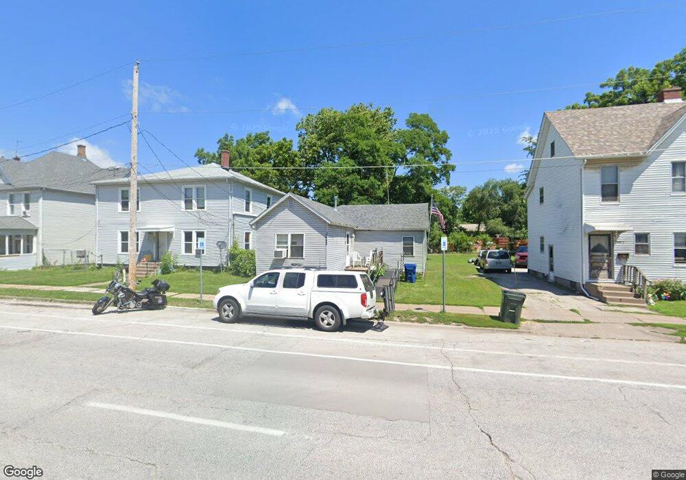 1448 W 4th St, Davenport, IA 52802 - photo 1