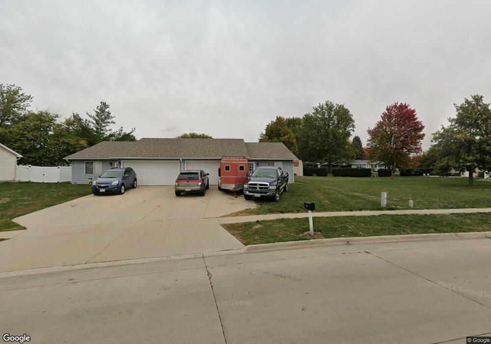 608 S 15th Ave W, Newton, IA 50208 - photo 1