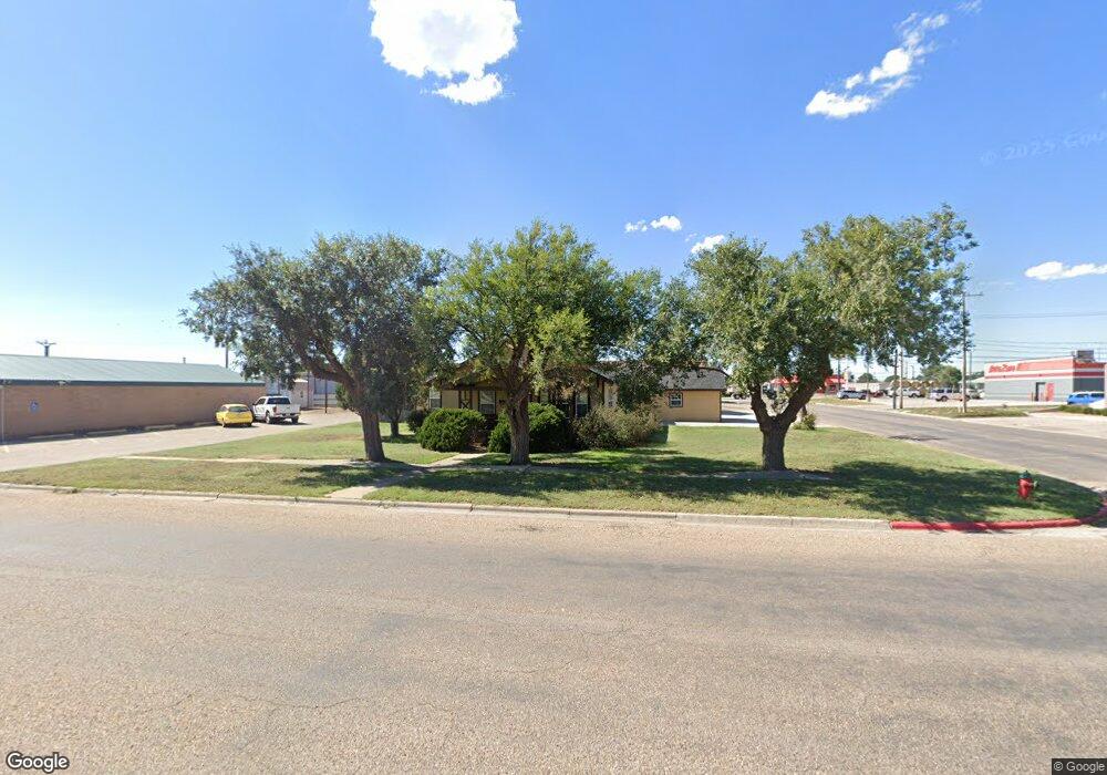 302 S Bliss Ave, Dumas, TX 79029 - photo 1