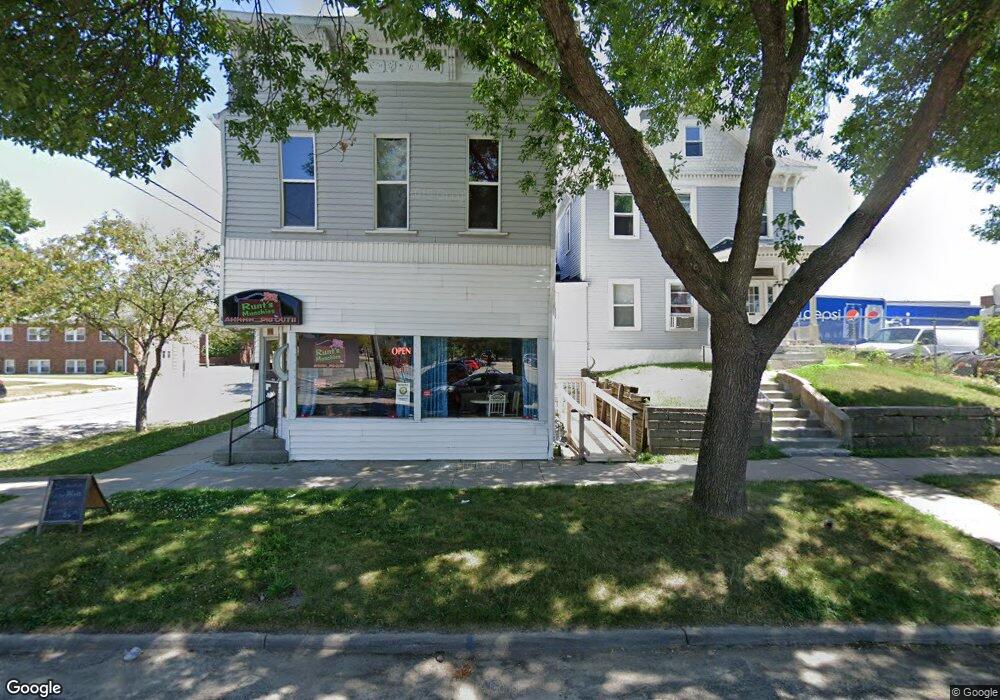 527 5th Ave SE, Cedar Rapids, IA 52401 - photo 1