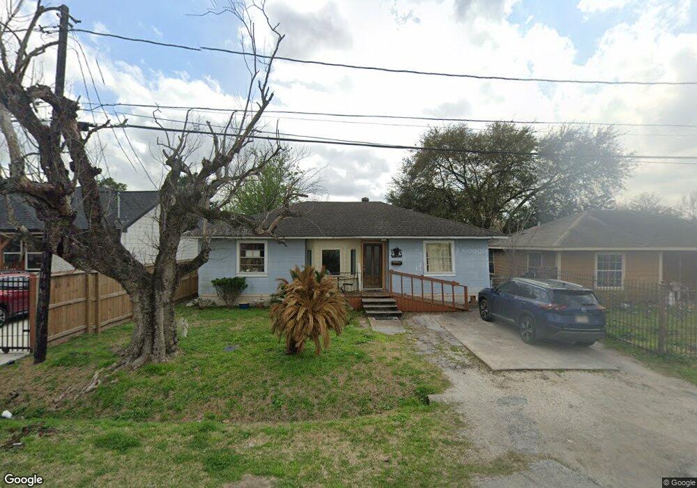 254 De Boll St, Houston, TX 77022 - photo 1