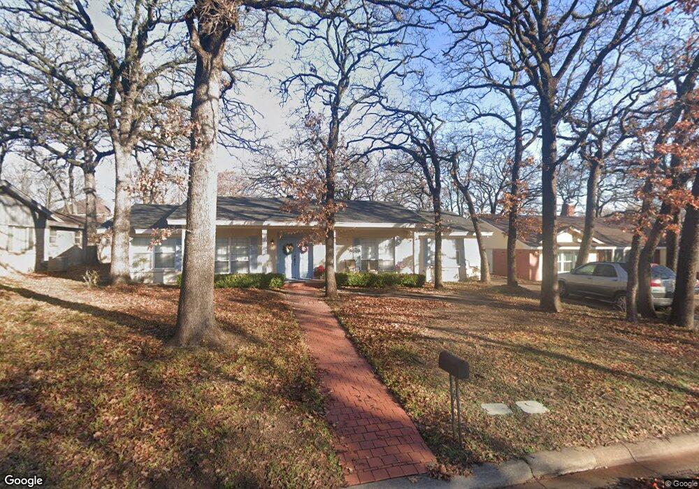 712 W Pleasantview Dr, Hurst, TX 76054 - photo 1