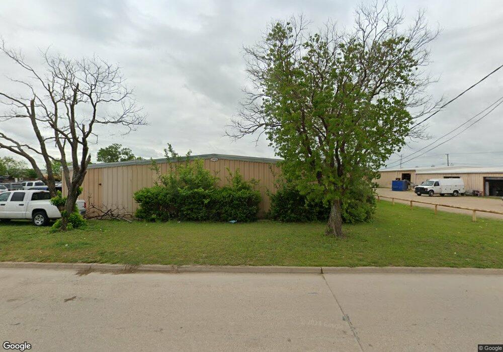 205 Metro Park Blvd, Ennis, TX 75119 - photo 1