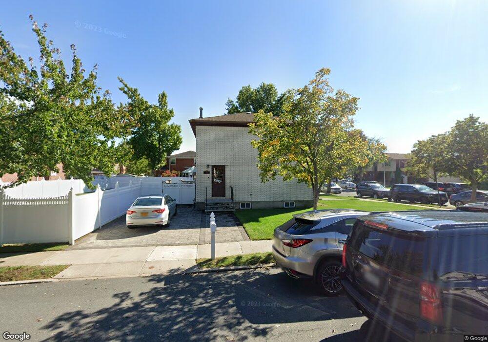 498 Crown Ave, Staten Island, NY 10312 - photo 1