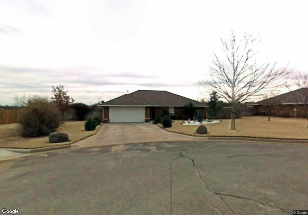 108 Elmwood Cir, Elk City, OK 73644 - photo 1