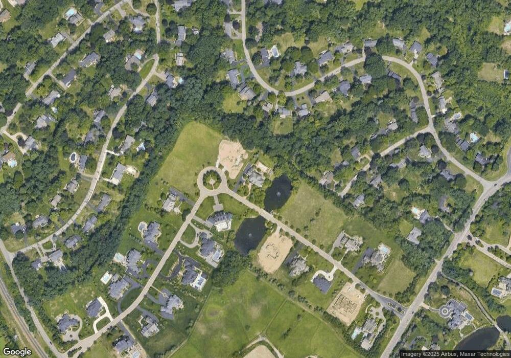 569 Chase Ln, Bloomfield Hills, MI 48304 - photo 1