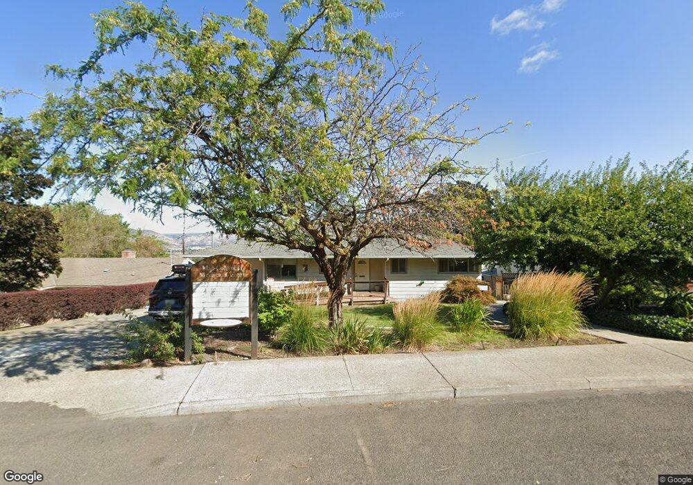 1709 E 19th St, the Dalles, OR 97058 - photo 1