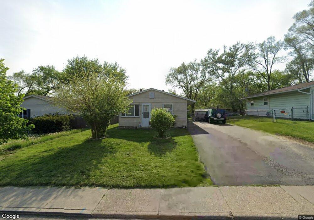 534 Waco Ln, Carpentersville, IL 60110 - photo 1