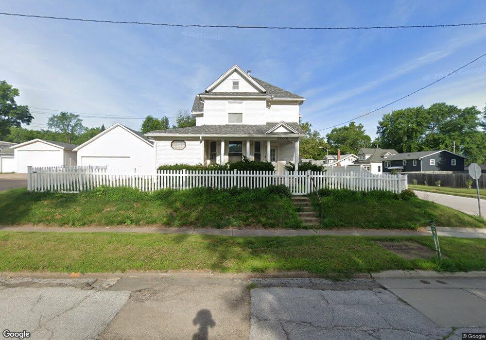2036 N Fillmore St, Davenport, IA 52804 - photo 1